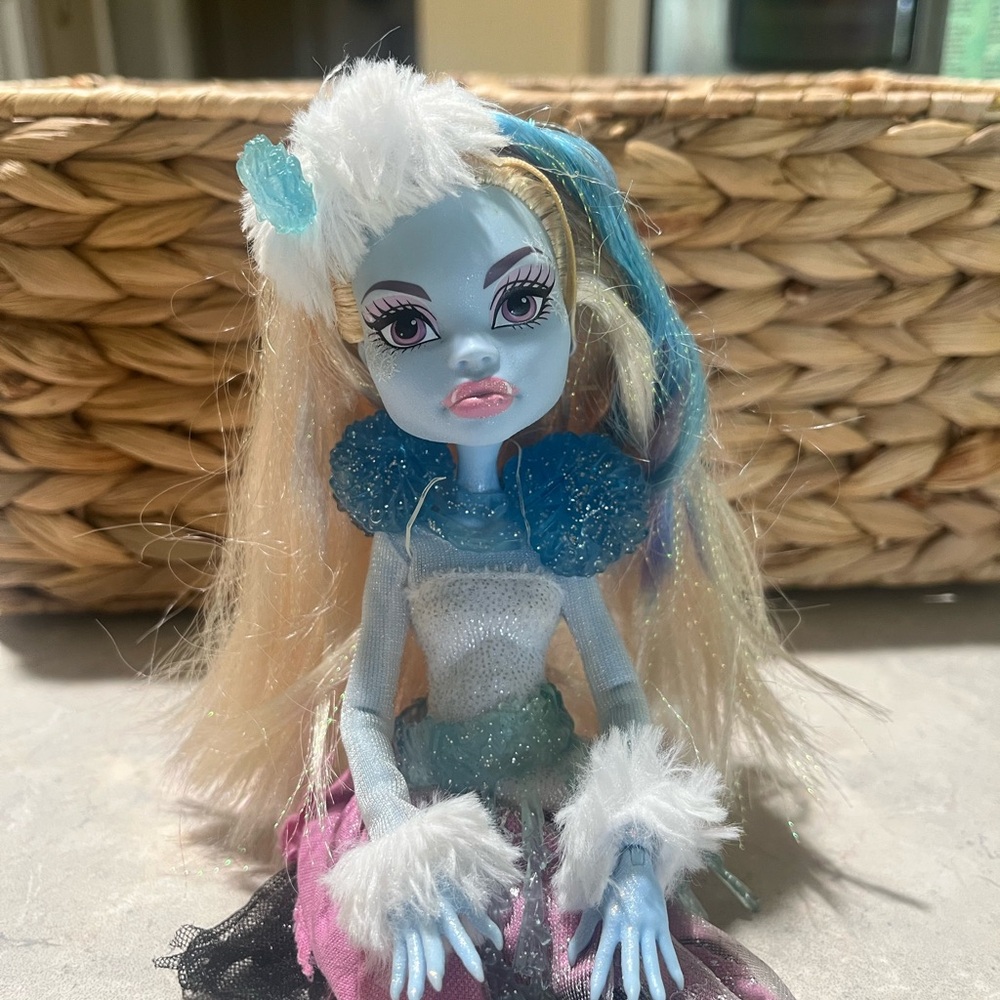 monster high doll abbey